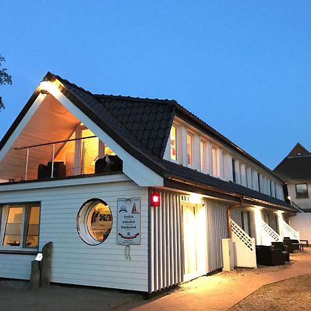 Brueckendeck App 3 Apartment Zingst Bagian luar foto